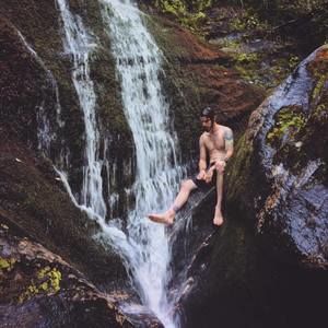 Meet your Posher, Whitney